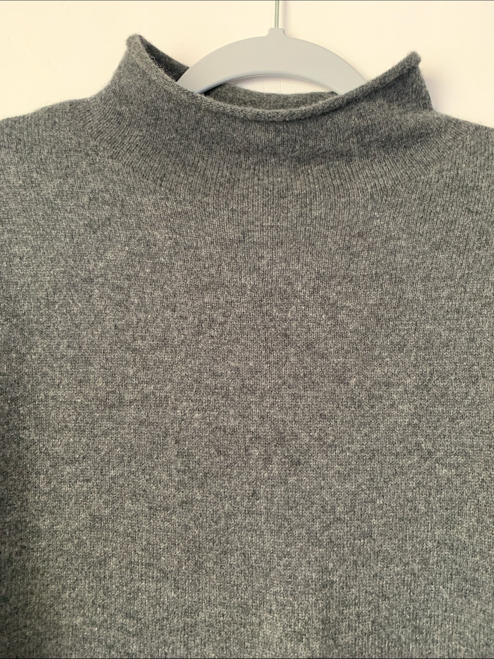 NWT Antonio Melani Cashmere Jessica Mockneck Heater Grey Sweater Size M - Picture 2 of 8